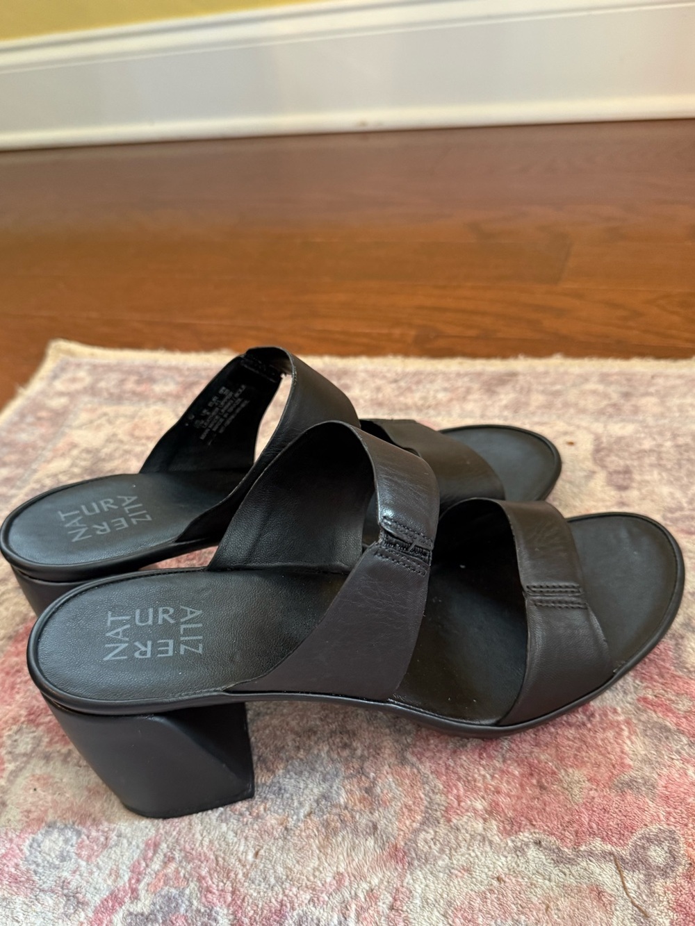 Naturalizer Genn-Whirl Black
Platform Mule Sandals Size 11